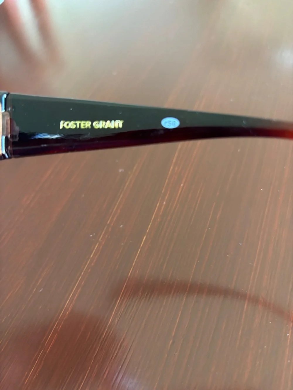 Foster Grant 100% UVA-UVB protect,2 tone brown tortoise shell frame, brown lens